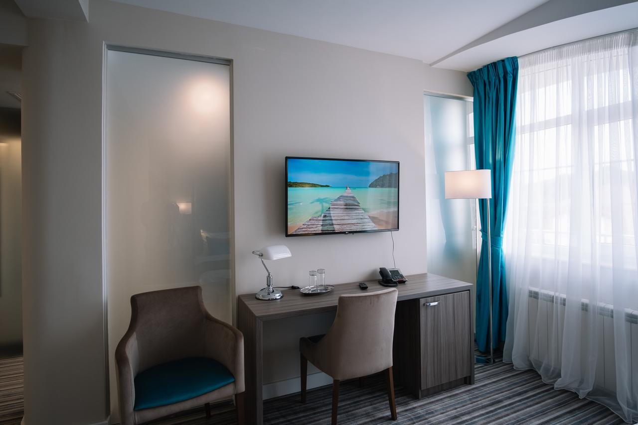 Norm Hill Hotel クルージュ＝ナポカ エクステリア 写真